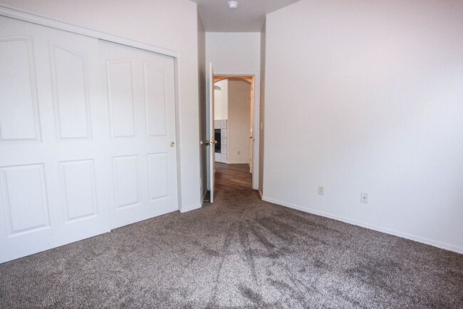 Building Photo - Granville Amenities