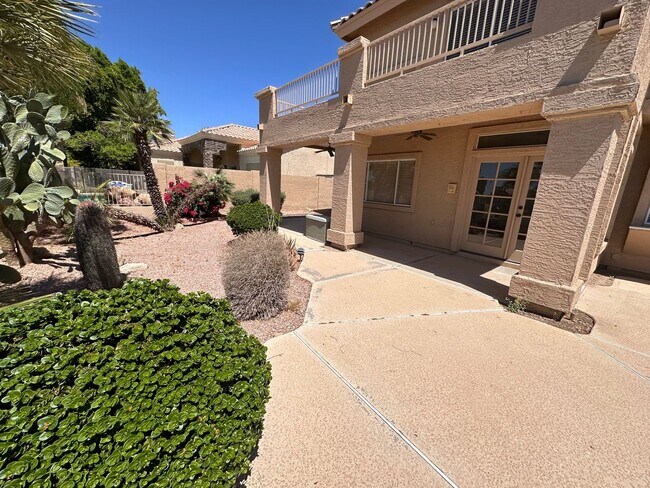 Building Photo - 1601 E Glenhaven Dr