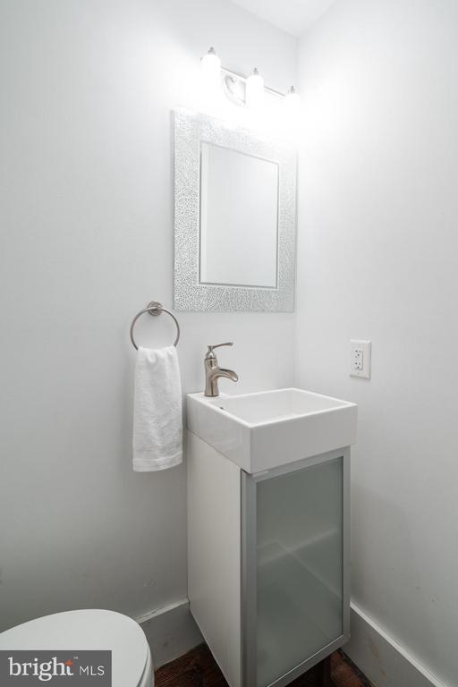 Building Photo - 126 N 3rd St