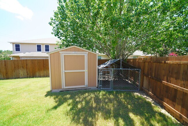 Building Photo - Lovely Cul-De-Sac Home in Schertz/Cibolo N...