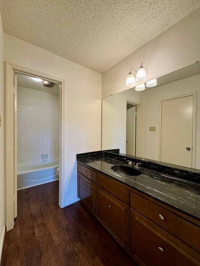 Building Photo - Duplex