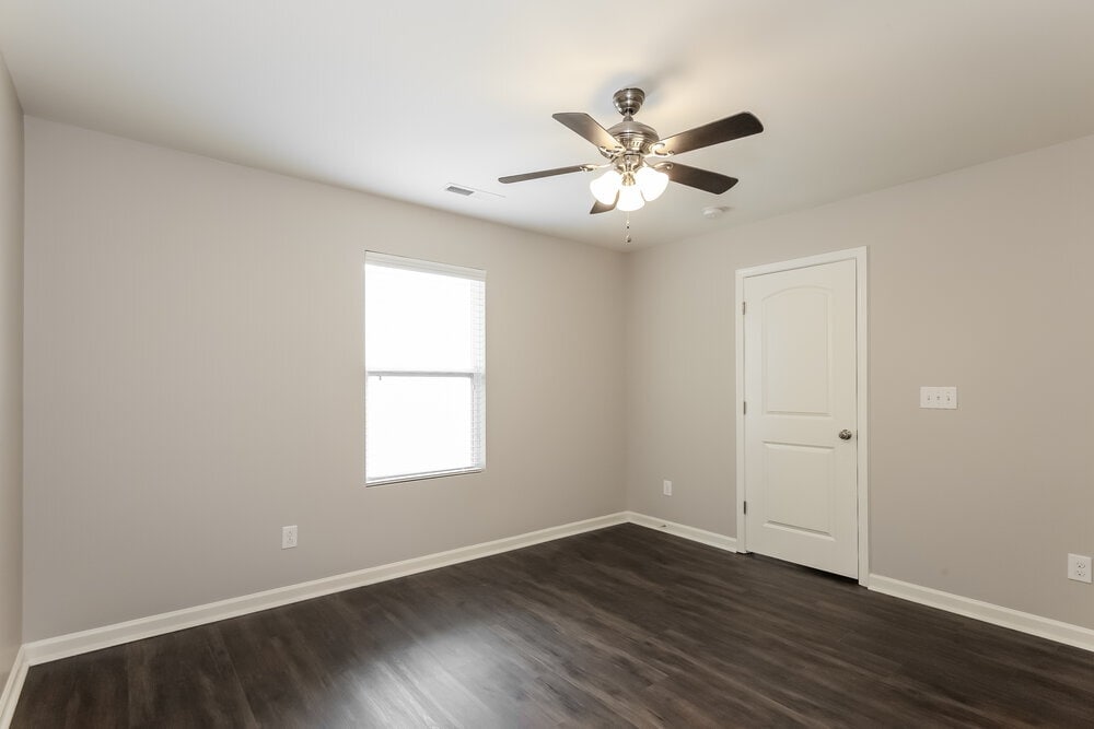 Building Photo - 4202 Broadstairs Dr SW