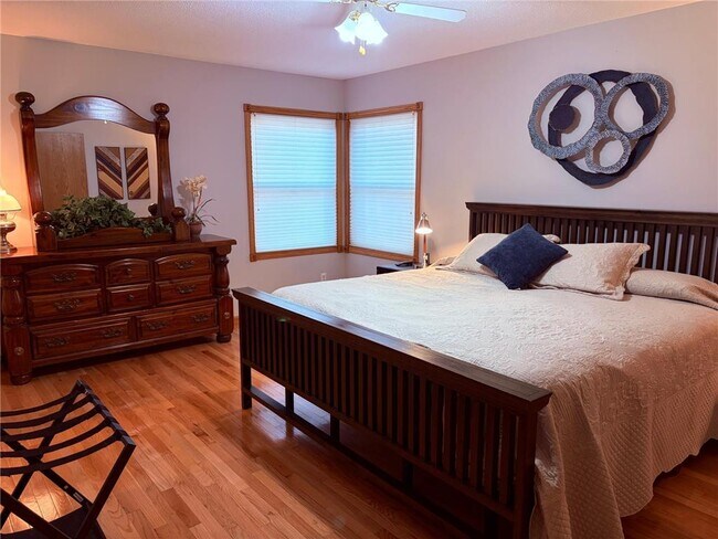 Building Photo - 12617 Old N Shore Dr