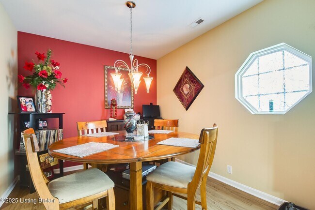 Building Photo - 203 S Dorsey Ln