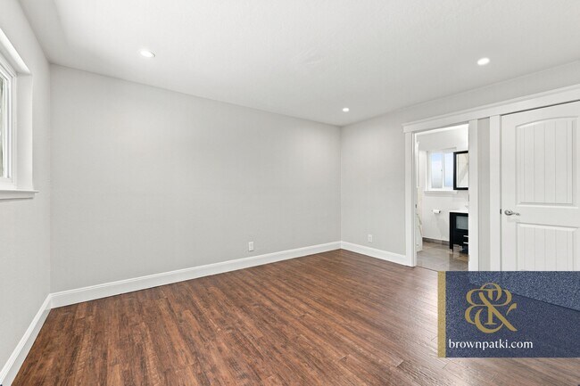 Building Photo - 1042 Madison Ave