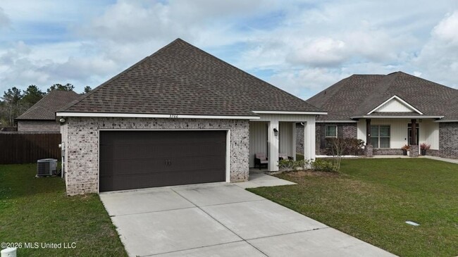 Building Photo - 3700 Victor Ln