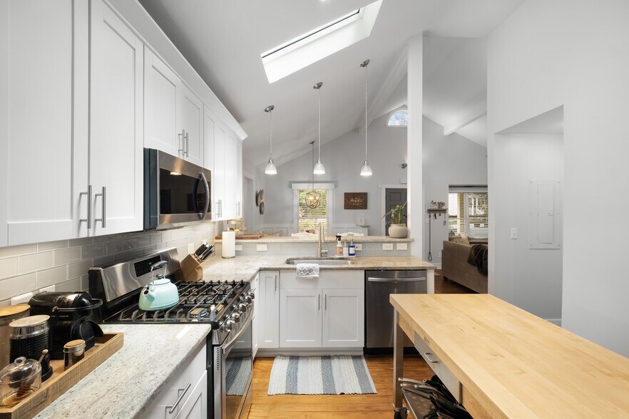 Building Photo - 1788 Ridgeway Ave NW