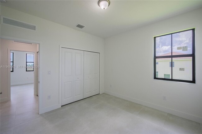 Building Photo - 32242 SW 194th Ave