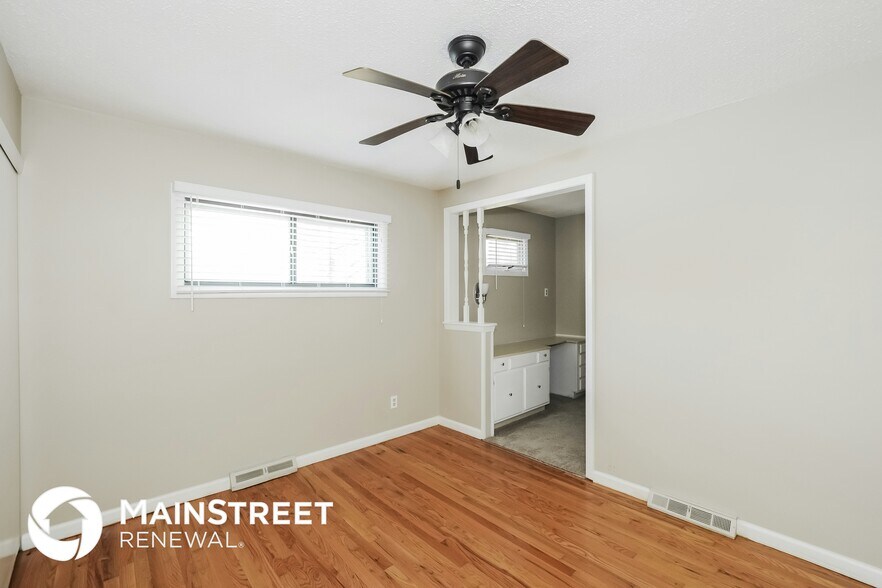 Building Photo - 13107 Sycamore Ave