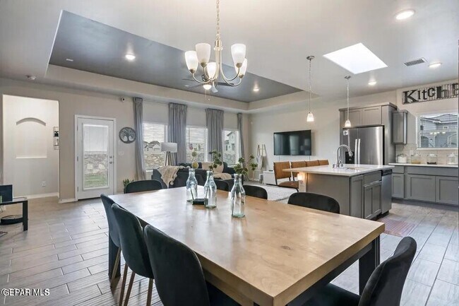 Building Photo - 930 Bicknor Pl
