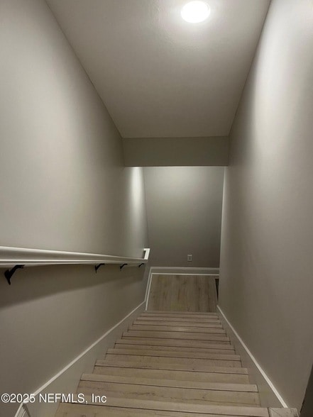 Building Photo - 1330 2nd St S