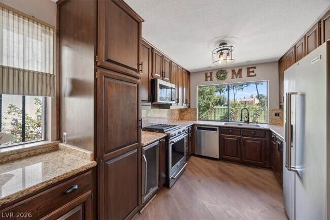 Building Photo - 3137 Bel Air Dr