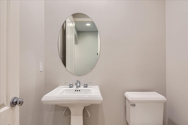 Building Photo - Gorgeous 4 Bd/4.5 Ba + Loft Home in 4S Ranch!!!