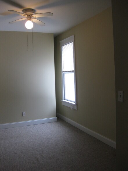 Building Photo - 4315 Bridge Ave