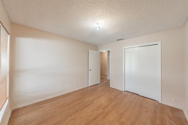 Building Photo - 103 W Timberview Ln