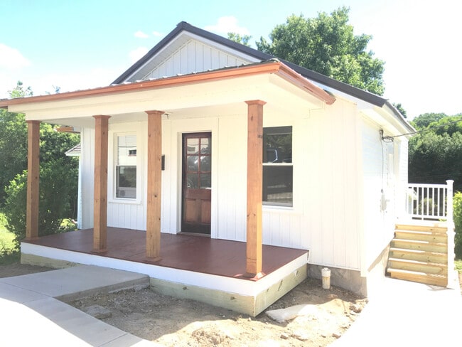 Building Photo - 83 Prospect Ave