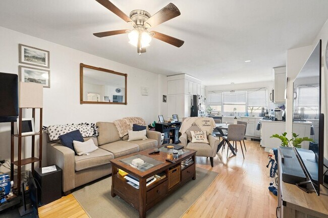 Building Photo - 322 Garden St