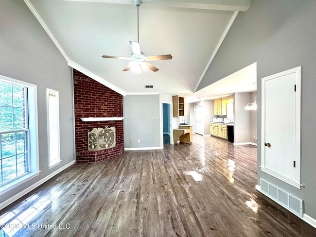 Building Photo - 6895 S Hamilton Cir