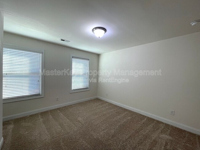 Building Photo - 152 Alamosa Pl