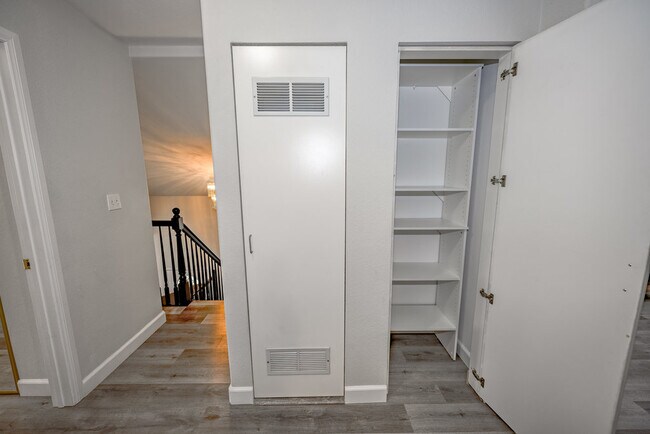 hall closet - 515 S Shelton St
