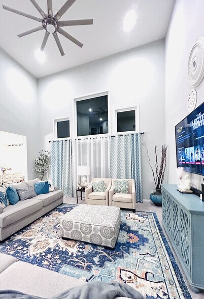 Building Photo - 1504 Englewood Ct