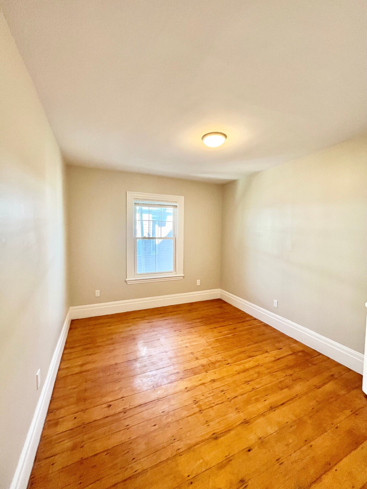 Building Photo - 49 Forbes St