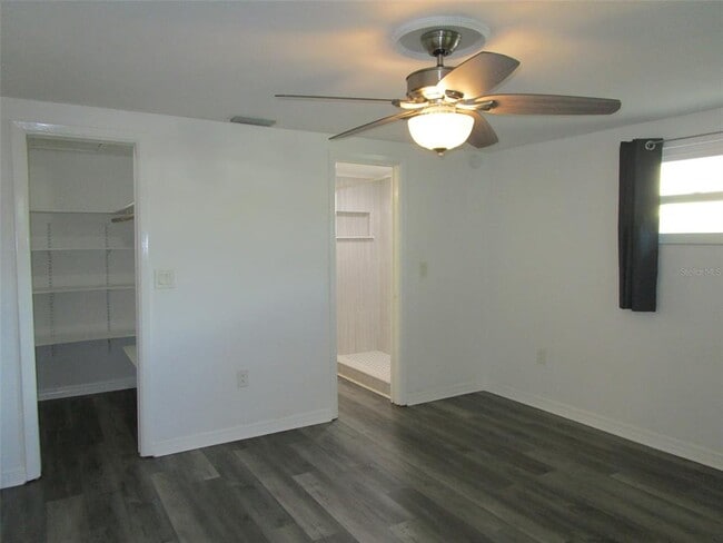 Building Photo - 7226 San Moritz Dr