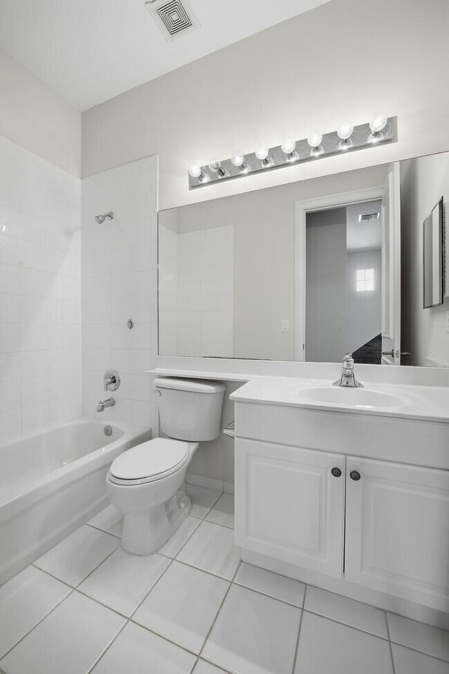 Building Photo - 11788 Knightsbridge Pl