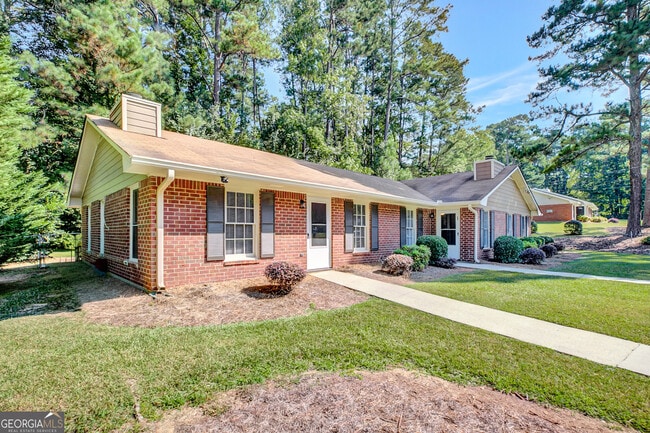 Primary Photo - 135 Belle Dr