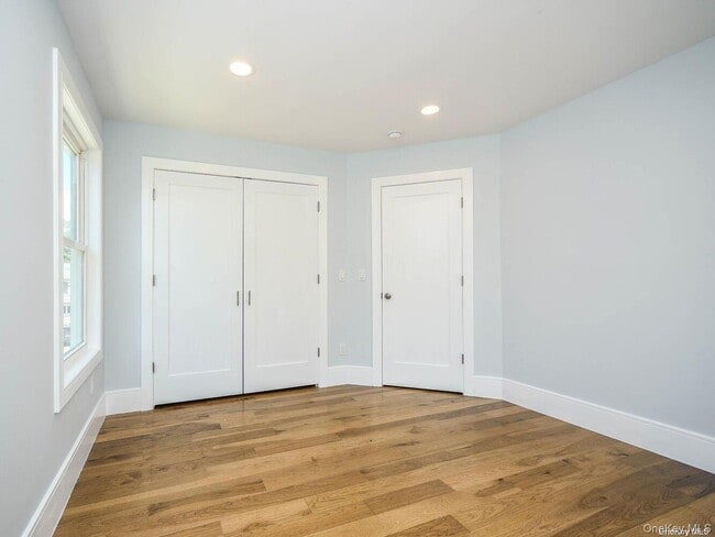 Building Photo - 59 Hickory Rd