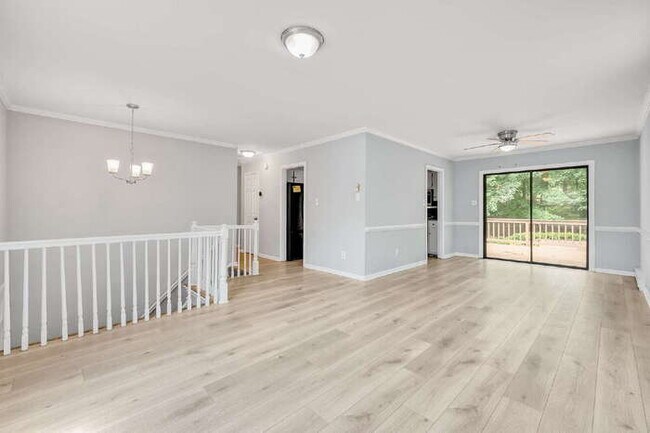 Building Photo - Spacious 4 Bedroom Home in Midlothian – Available August 15th – $3,000/mo
