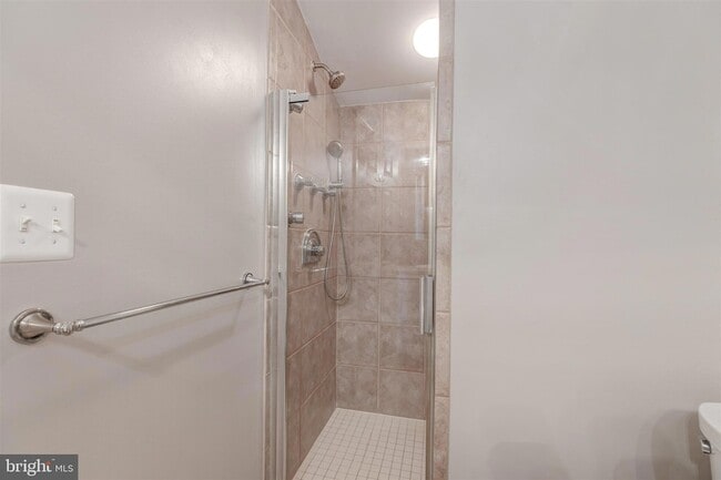 Building Photo - 5140 Donovan Dr