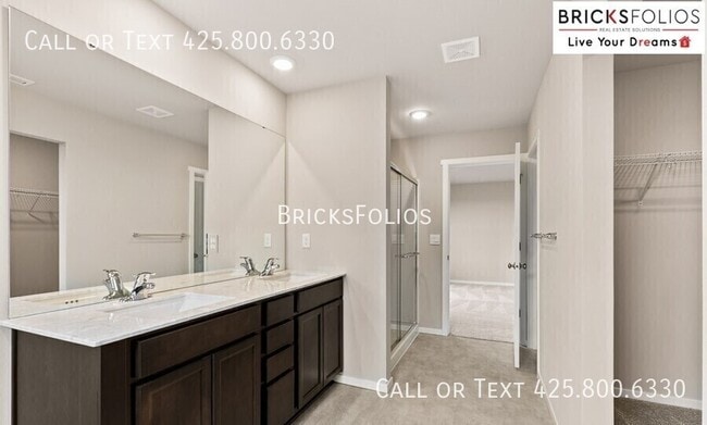 Building Photo - 1340 SW Pendleton Way
