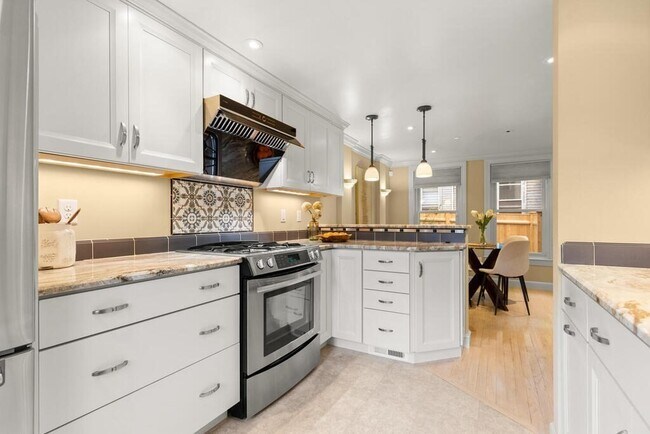 Building Photo - 49B Dana St