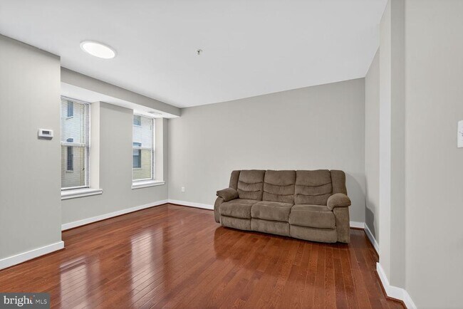 Building Photo - 1440 W St NW