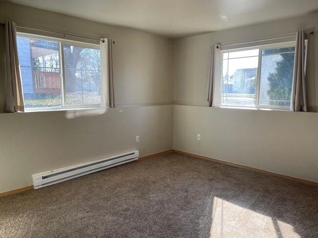 Building Photo - 2503 E Sharp Ave