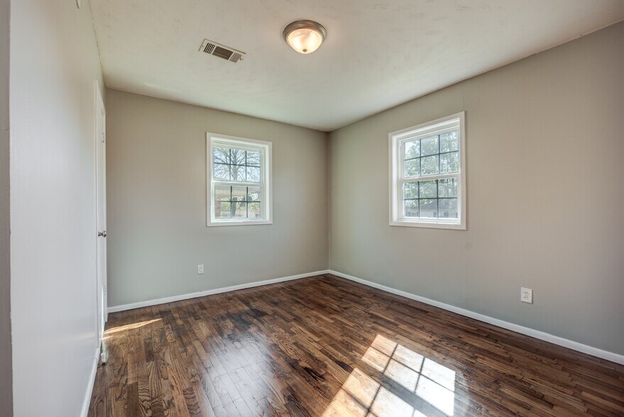 Building Photo - 4313 S 22nd St