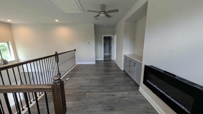 Building Photo - 110 Manana Ct