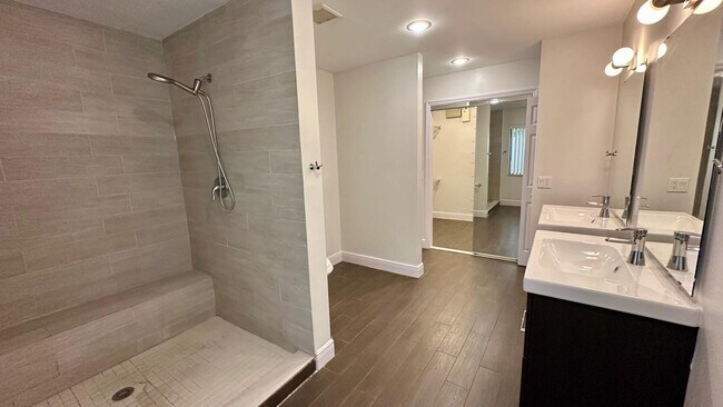 Building Photo - 13005 SW 119th Terrace