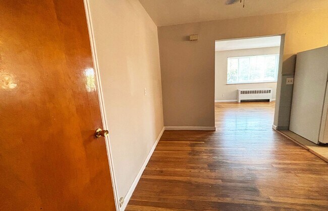 Building Photo - 510 Lowell Ave