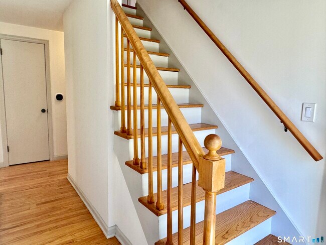 Building Photo - 14 Bower Rd