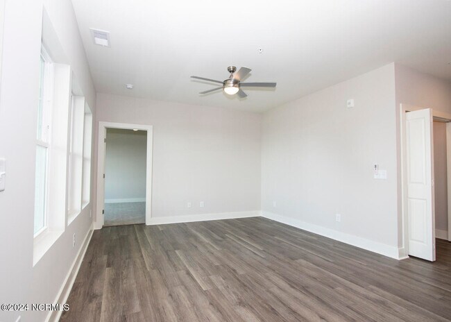 Building Photo - 109 Knollwood Dr