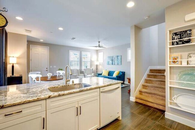 Building Photo - 217 Southpark Ct