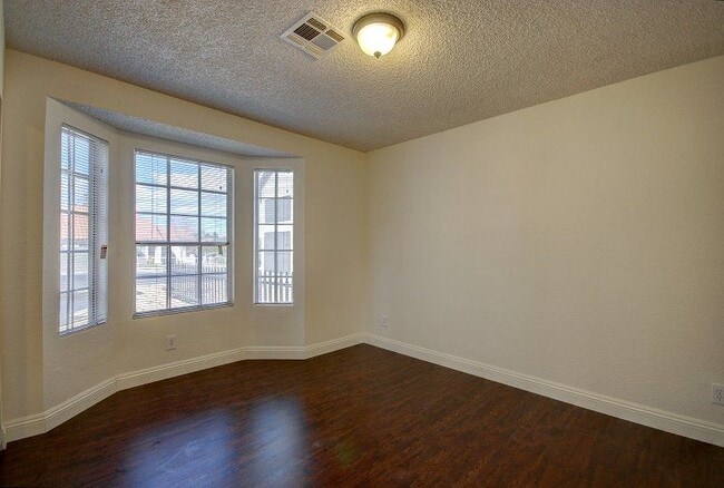 Building Photo - 6549 Lemitar Dr