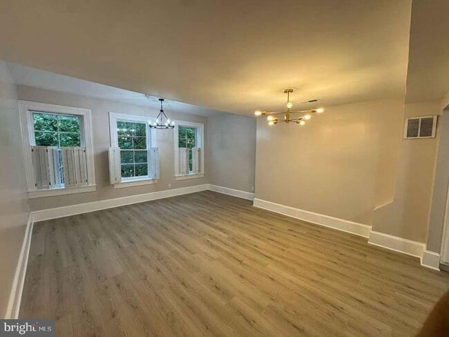 Building Photo - 1317 Hollins St