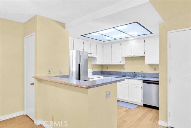 Building Photo - 771 Racquet Club Dr