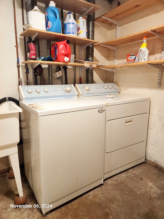 Building Photo - 443 Galena St