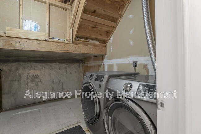 Building Photo - 5824 Wye Oak Commons Ct