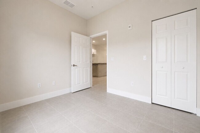 Building Photo - 3221-3409-3409 SW 8th Pl