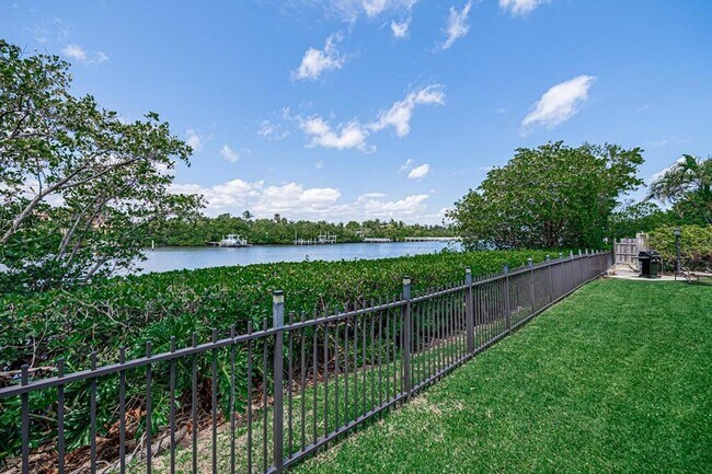 Building Photo - 3605 S Ocean Blvd